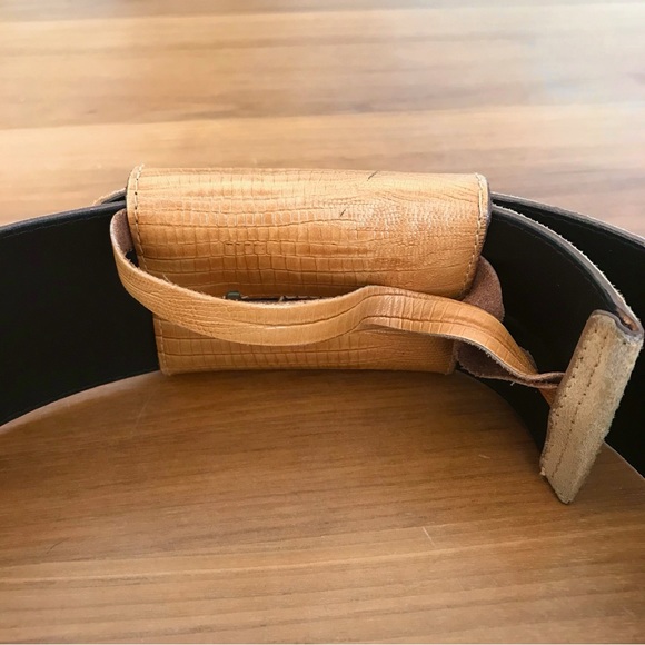 AnnTaylor Vintage Suede Belt-Beige 

Women’s size S - Picture 4 of 9